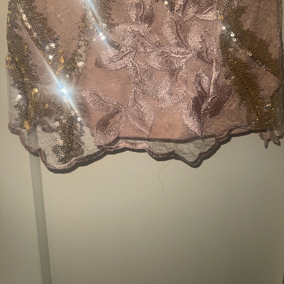 VENUS Sequin Embellished Top in Gold - Picture 7 of 8